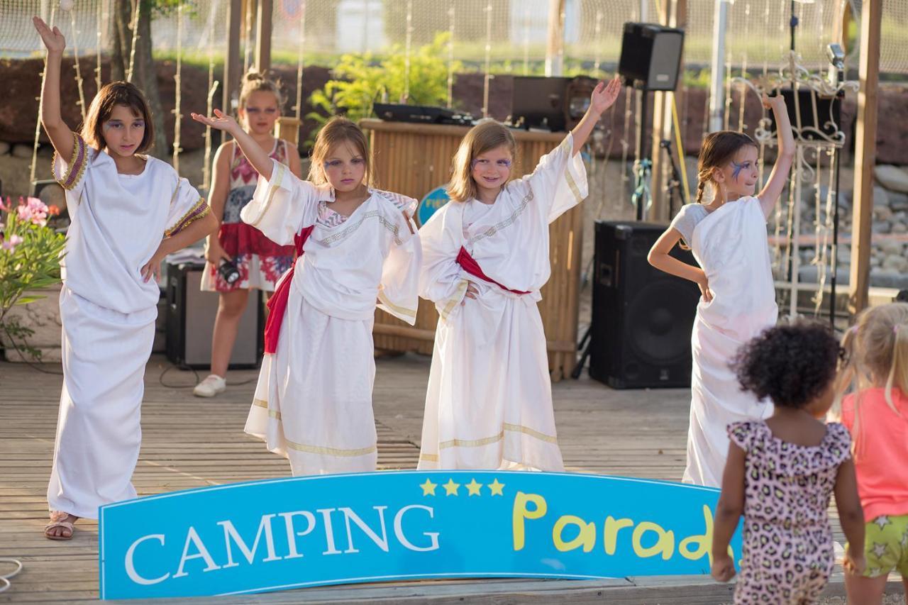 Camping Paradis Family Des Issoux Lalevade-dʼArdèche المظهر الخارجي الصورة