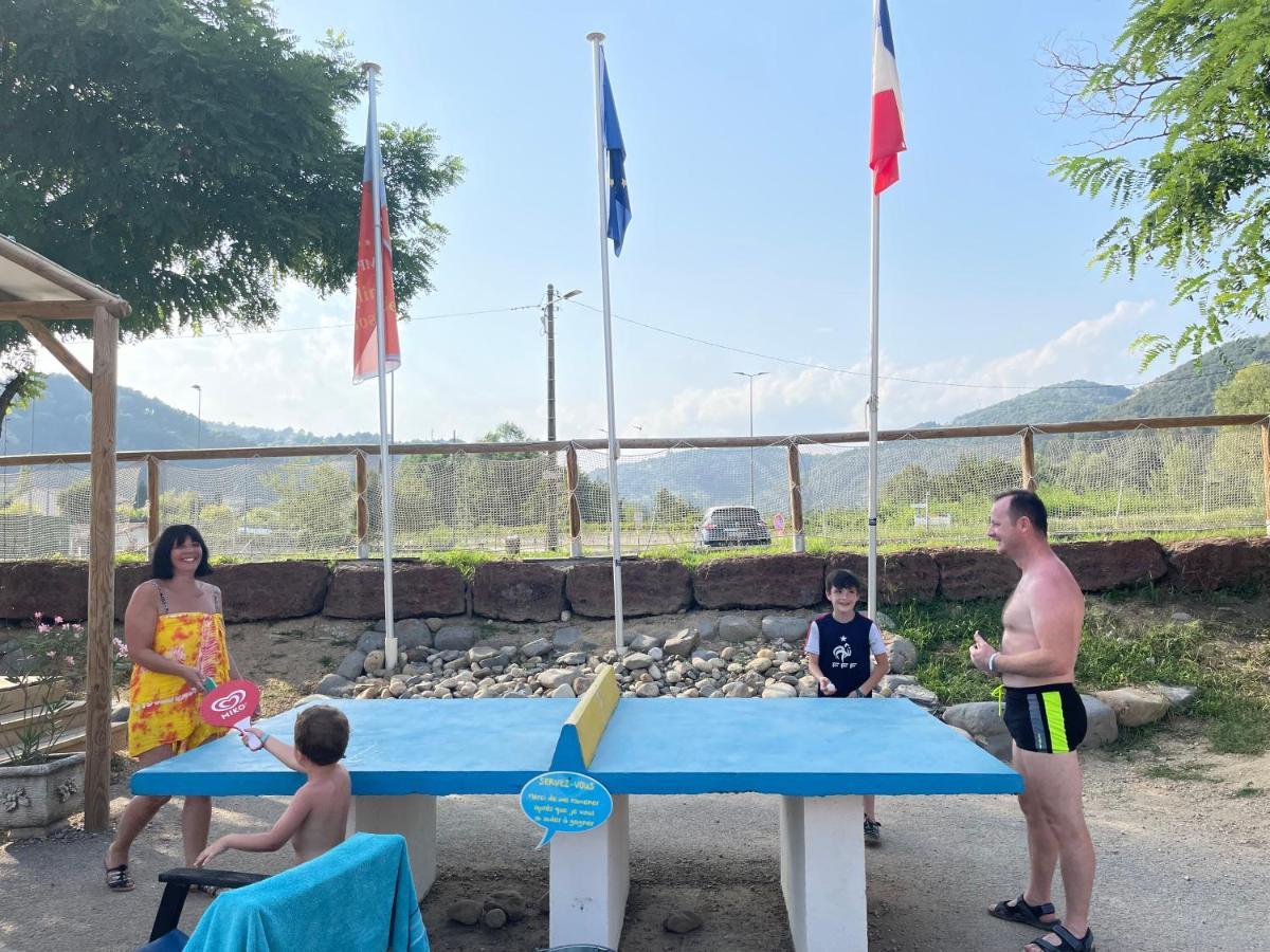 Camping Paradis Family Des Issoux Lalevade-dʼArdèche المظهر الخارجي الصورة